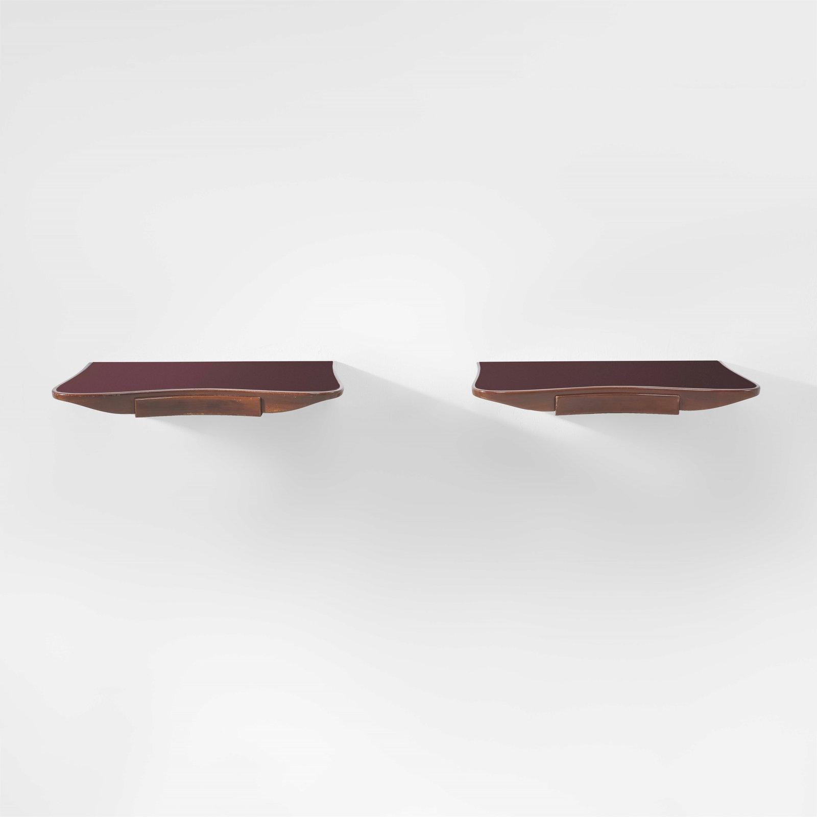 Osvaldo Borsani Two bedside tables - 2