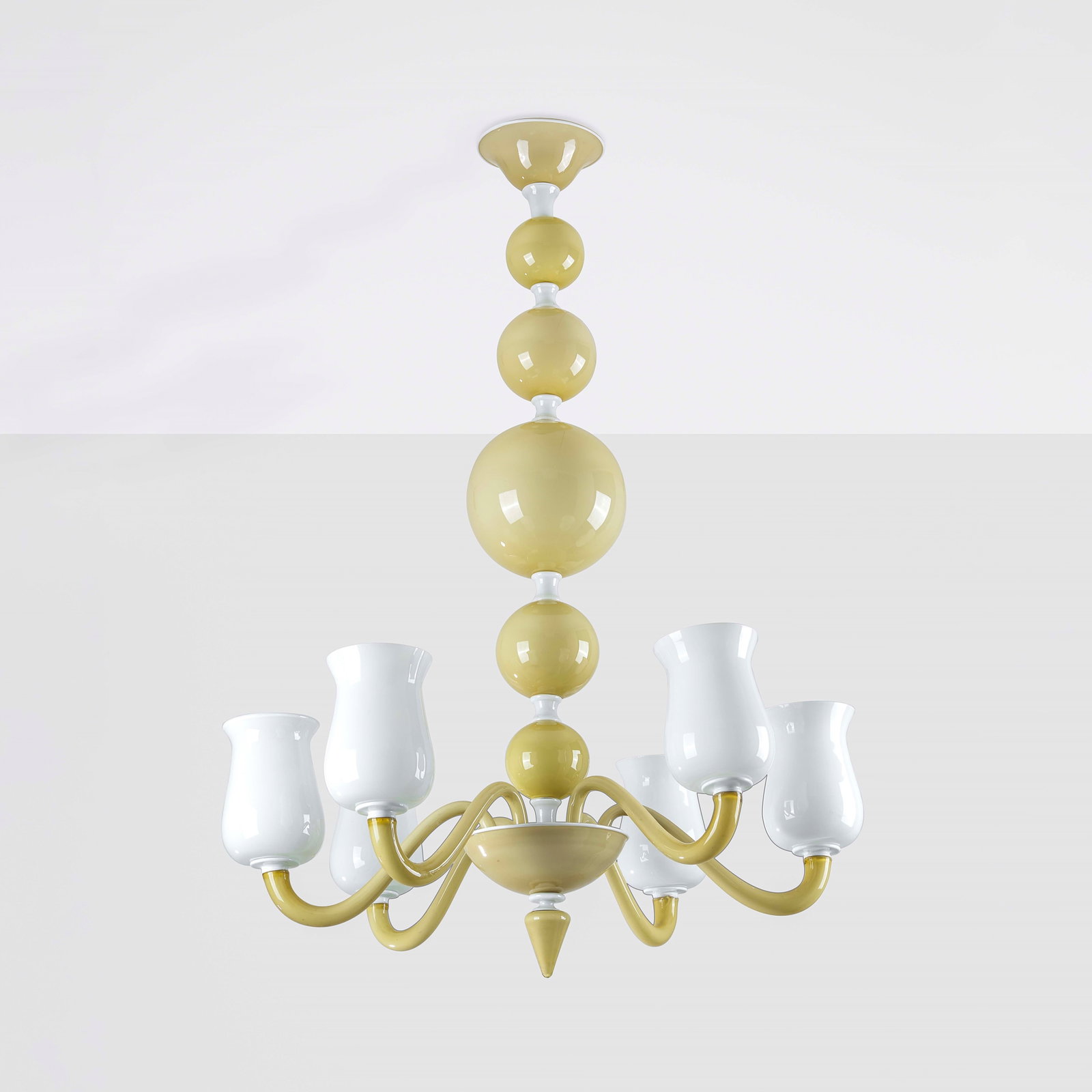 Gio Ponti Suspension lamp mod. 5516/6: Structure in metal, Murano glass diffusers. Marked. Venini, Italy, c. 1950. (edited by) M. Barovier and C. Sonego, Venini Luce 1921-1985, p. 602, Skira, 2022. . Measuers: W. 75 - H. 105 Cm