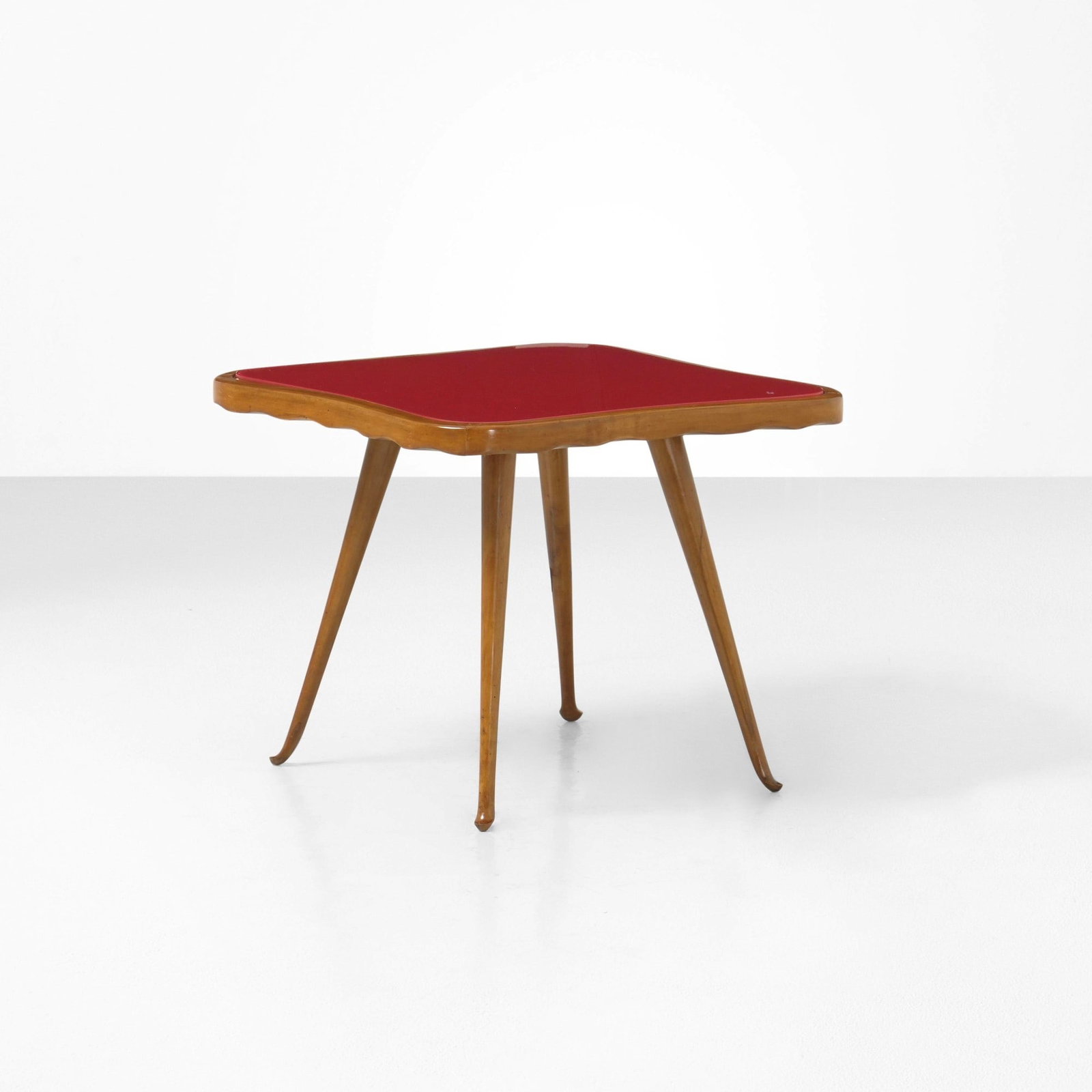 Paolo Buffa Tavolo basso: Struttura e sostegni in legno piano in vetro colorato. Prod. Italia 1950 ca. . Measuers: cm 63X63X50