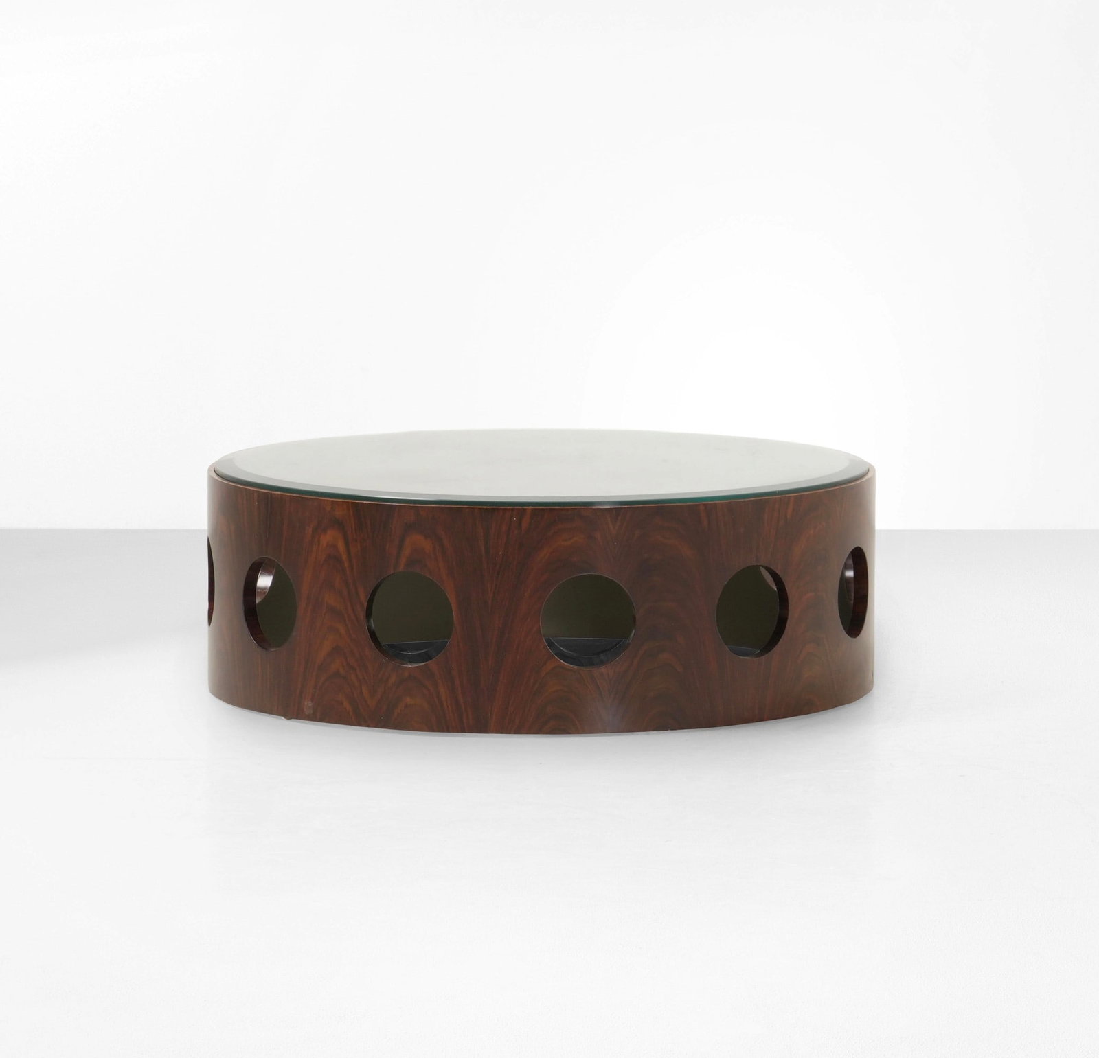 Nicolò Castellini Baldissera Tavolo basso mod. Regina: Struttura in legno piano in cristallo specchiato. Prod. Italia 2000 ca. . Measuers: cm 90X31