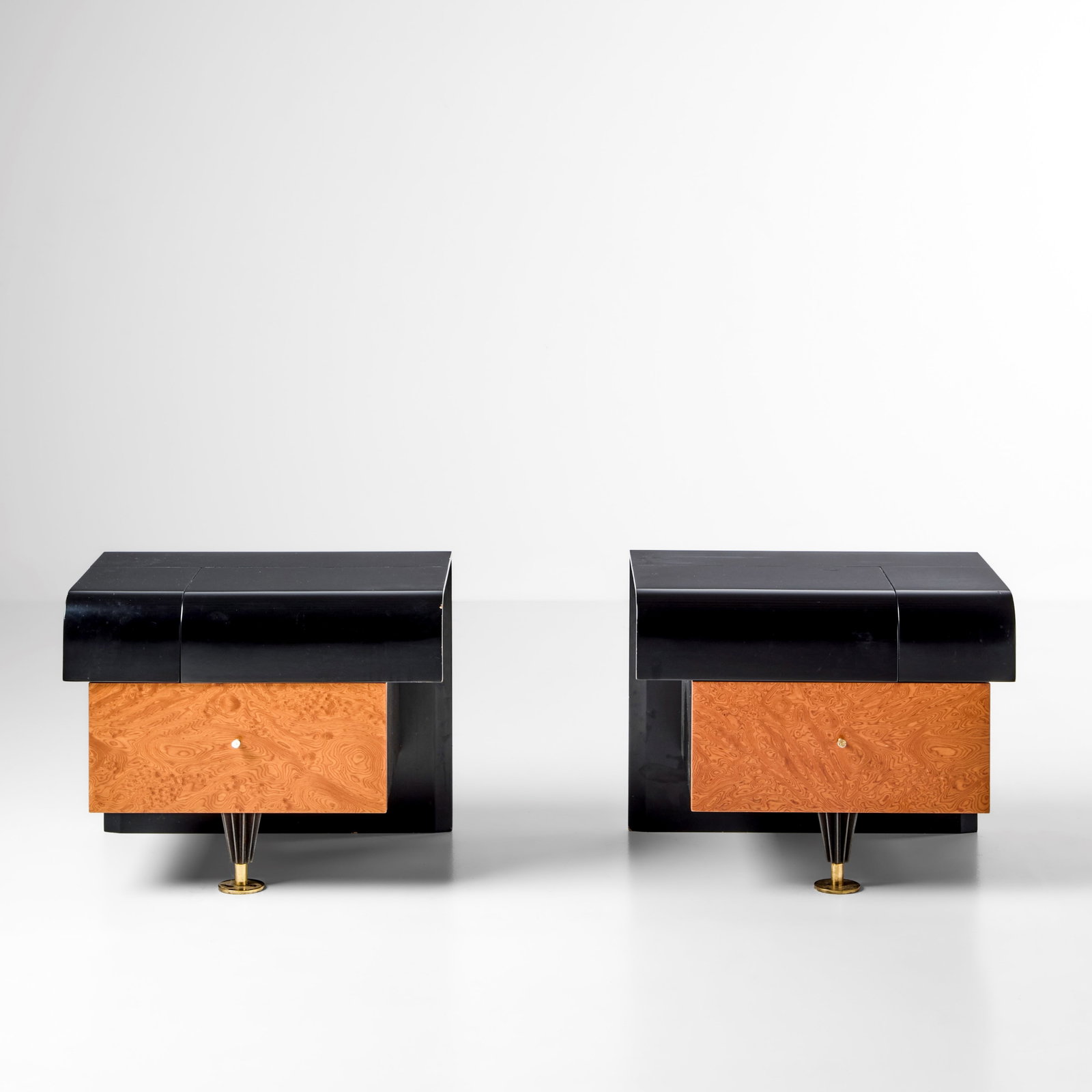 Pierre Cardin Due comodini (1 of 1)