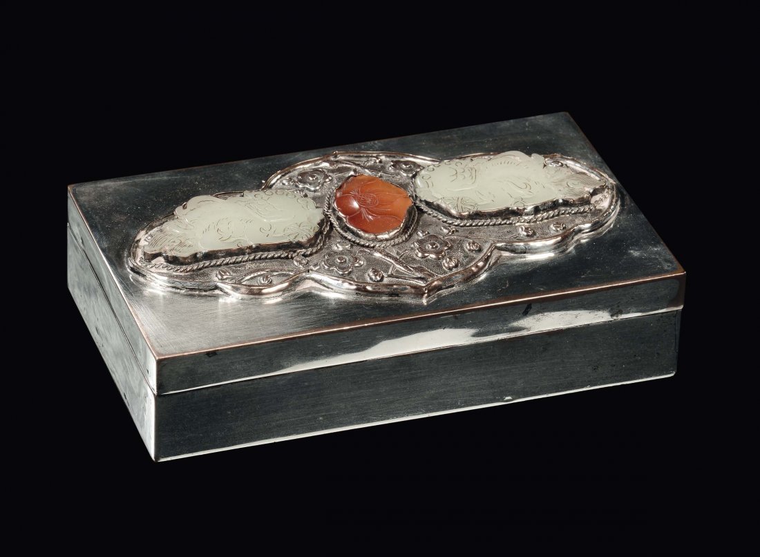 A silver box with jade and carnelian applications,: cm 9x15