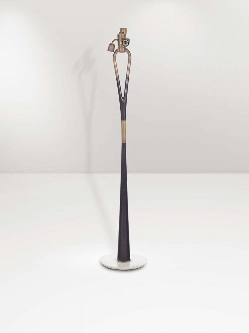 Lampada da terra in legno e ottone con base in marmo. (1 of 1)