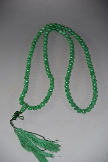 CHINESE GREEN JADE BEADS NECKLACE WITH TASSEL: Necklace 17'' L