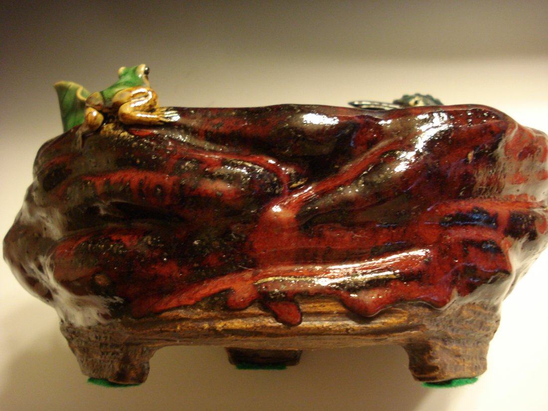 AN ANTIQUE CHINESE PORCELAIN WRITING BRUSH WASHER. - 3