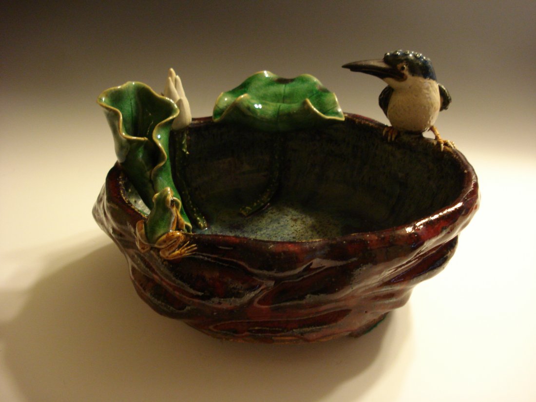 AN ANTIQUE CHINESE PORCELAIN WRITING BRUSH WASHER. - 8
