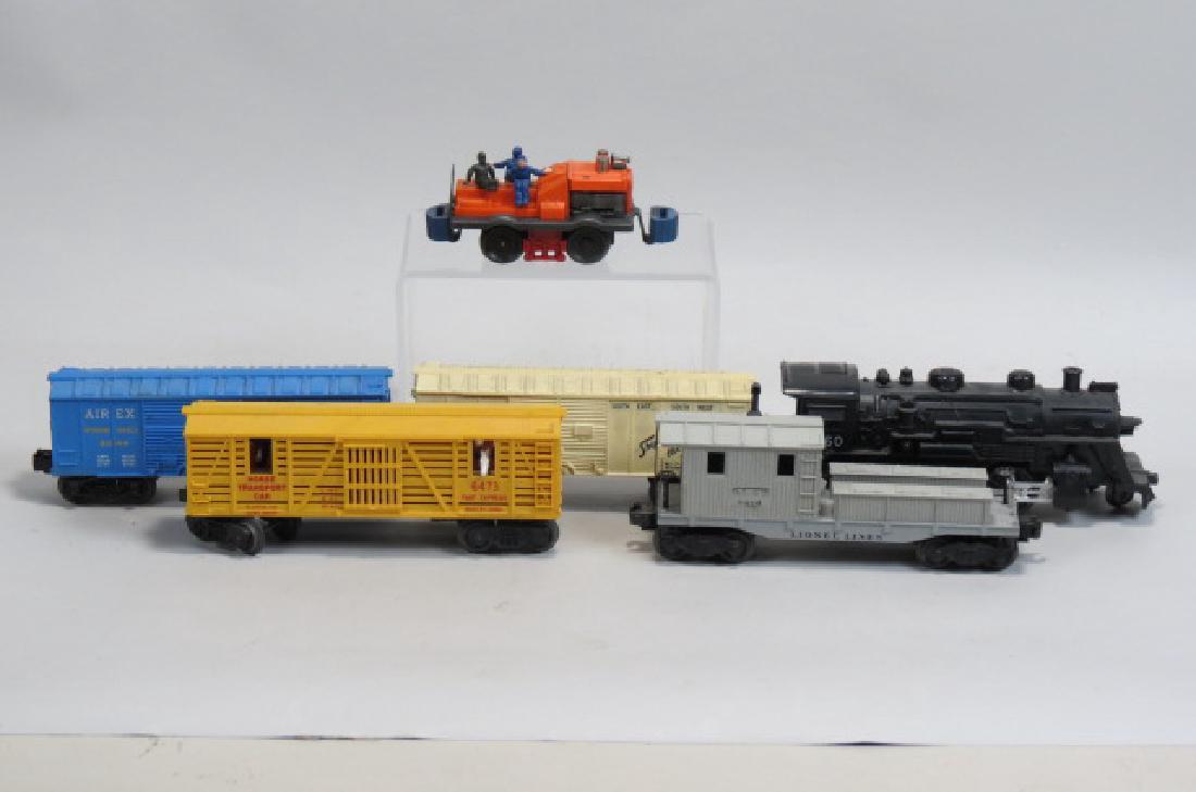 Lionel Train Set, engine #1060, includes gang car,: Lionel Train Set, engine #1060, includes gang car, six items total.