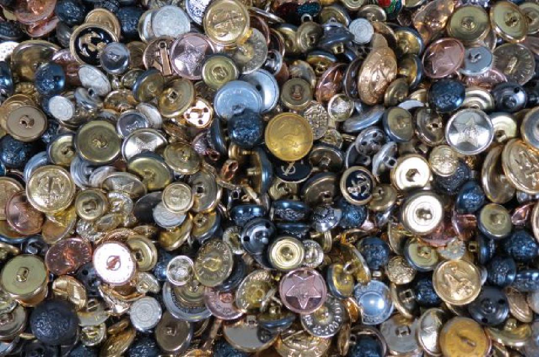 Lots of Vintage Buttons, (1 of 3)