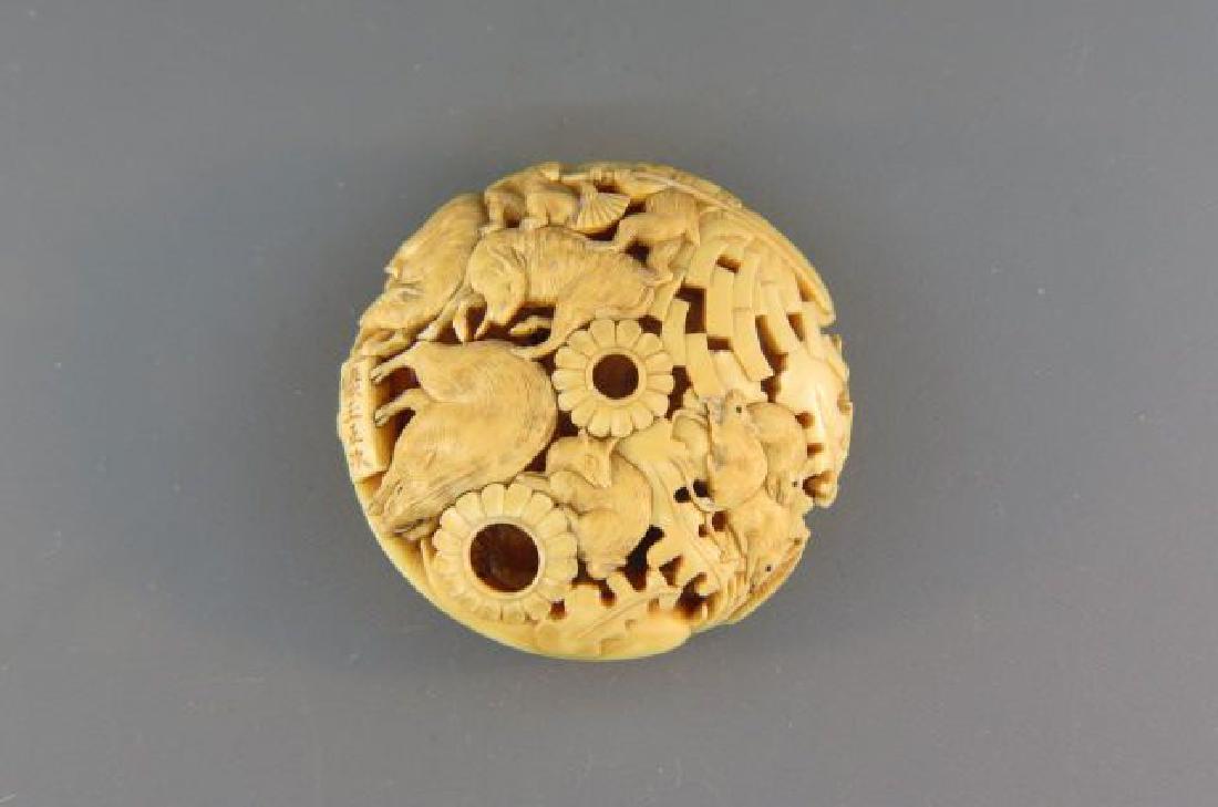 Kaigyoku Masatsugu Japanese Ryusa Manju Netsuke, (1 of 10)