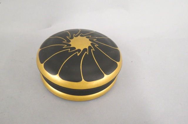 DeVilbiss Art Glass Powder Box, Art Deco gold floral (1 of 3)