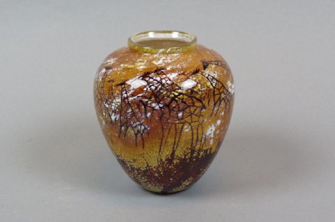Paul Crosbie Studio Art Glass Vase,: giraffe decor, 5 1/4", excellent.....About the Artist:For more than 20 years, Paul Crosbie has developed his talents and expertise to become a skilled artist in hot glass work. As a young man in Black