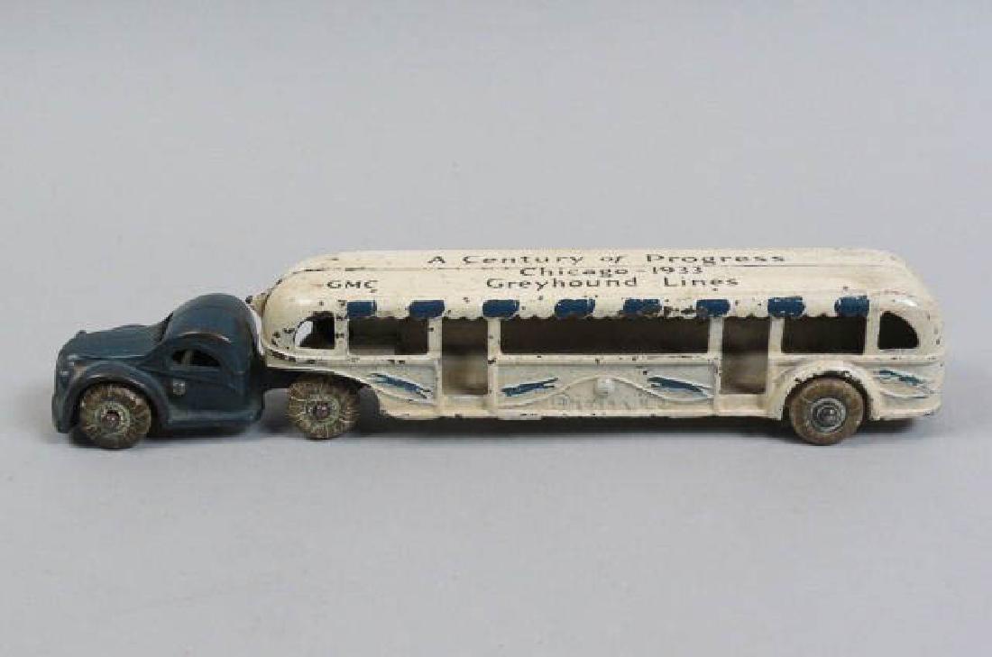 metal greyhound bus toy