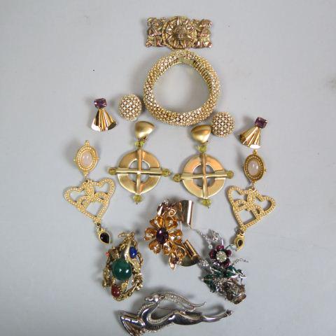 10 pcs. Costume Jewelry,: includes Reja sterling gazelle, sterling flowers in vase, Ciner bracelet and earrings, Coro brooch and more.