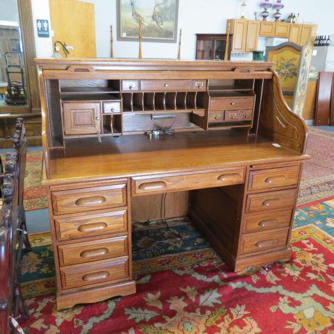 Oak Roll Top Desk,: "S" style roll, inner compartments, 60" wide, 50" tall, 33" deep.