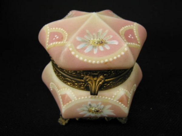 Nakara Victorian Art Glass Dresser Box, floral o: floral on pink, 4", beautiful.