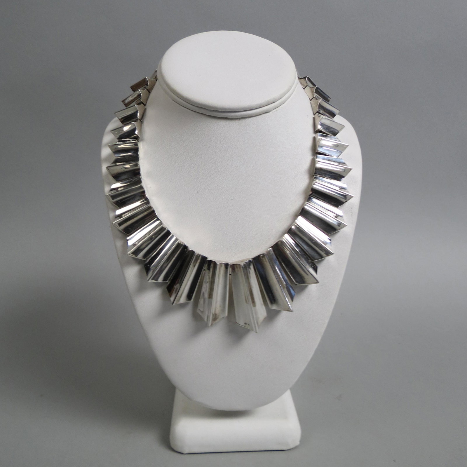Sterling Silver Necklace Vintage Mexican Design,: graduated designer links, 16" long, 228 grams.