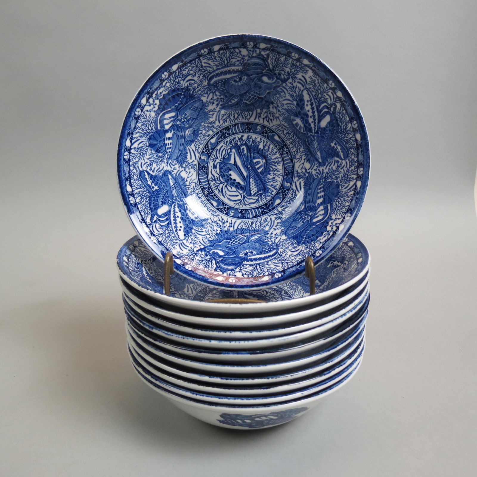 11 Mottahedeh Pottery "Torquay" Bowls, (1 of 5)