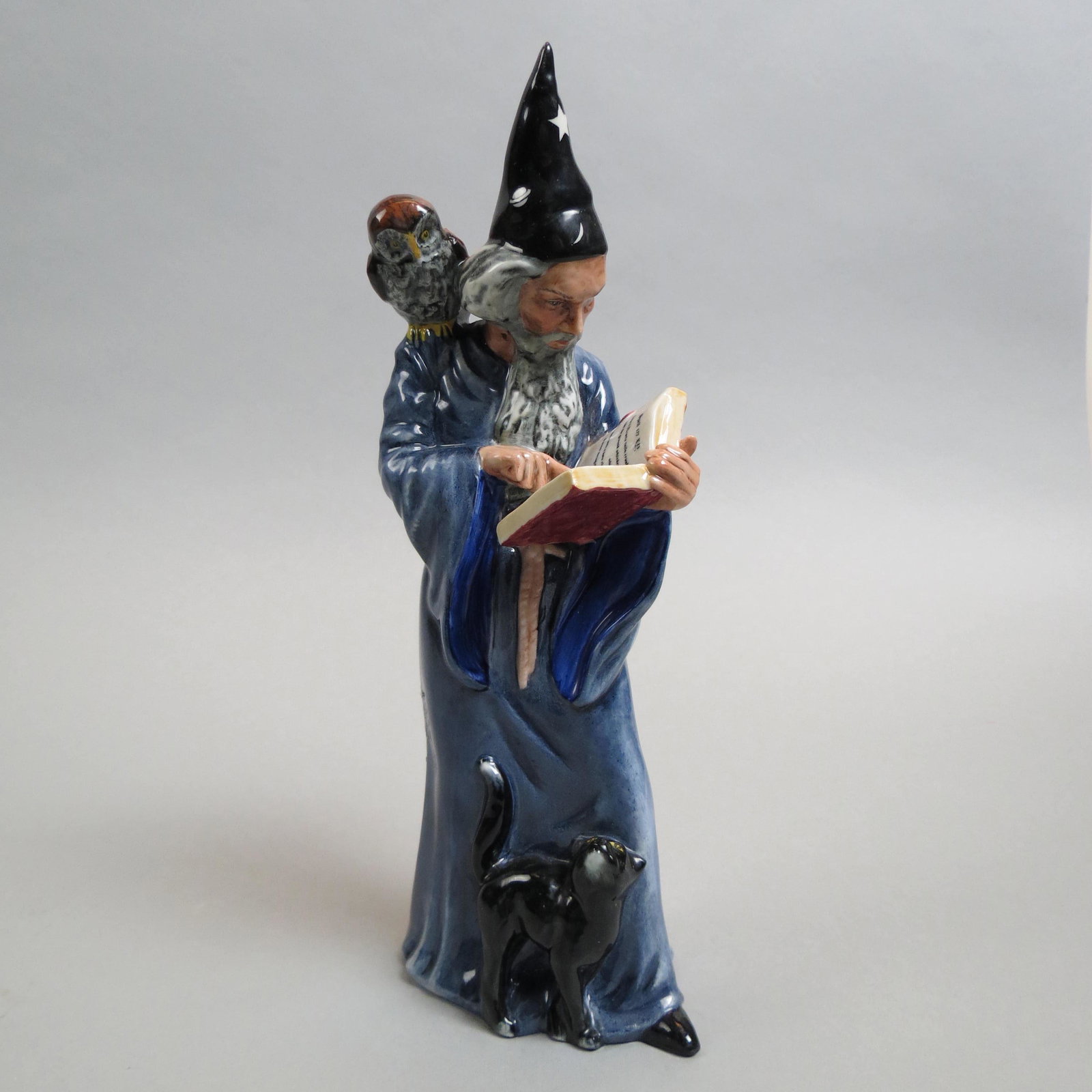 Royal Doulton Figurine "The Wizard",: HN-2877, designed 1979 by A. Maslankowski, 9 3/4", excellent.