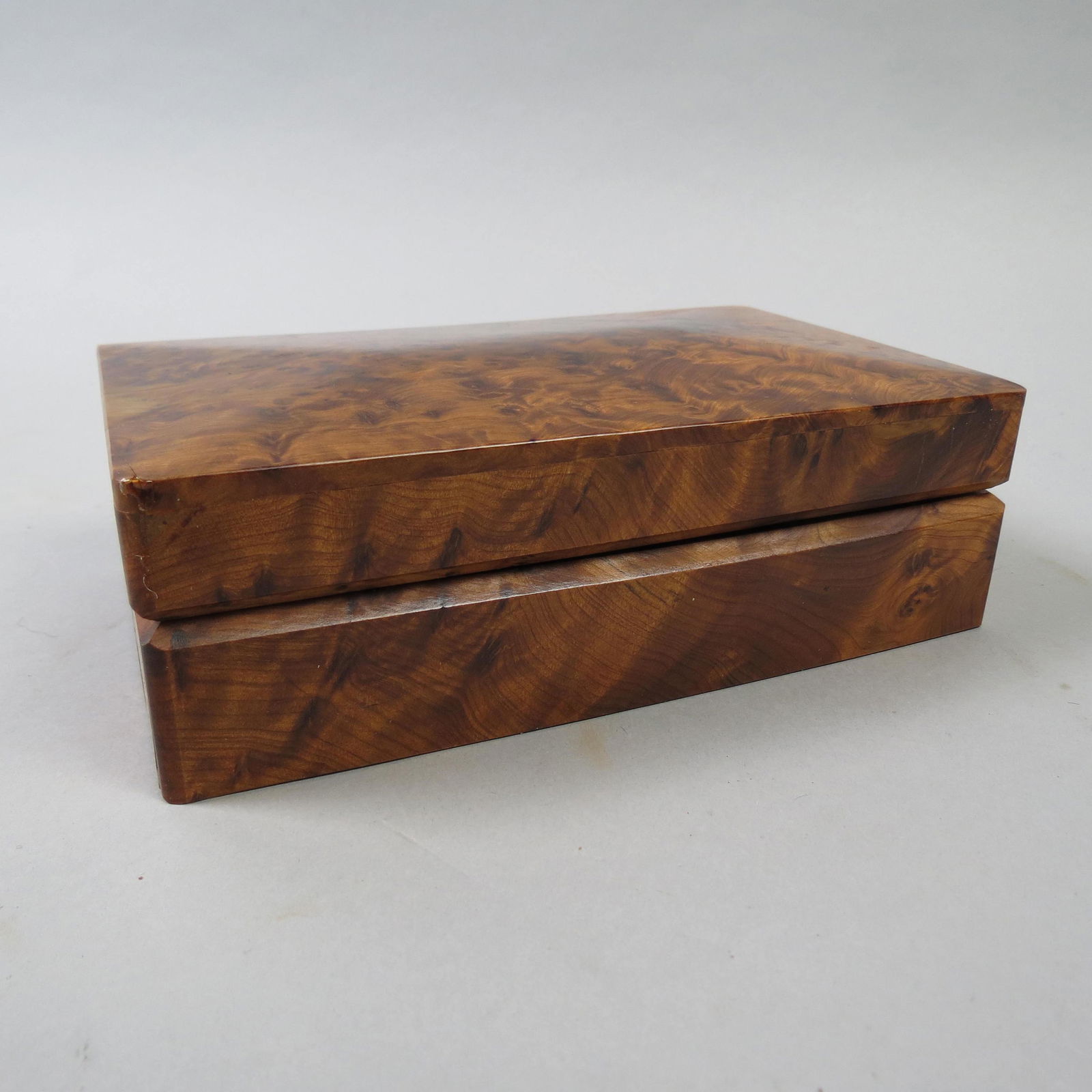 Burl Thuya Wood Dresser Box, (1 of 4)