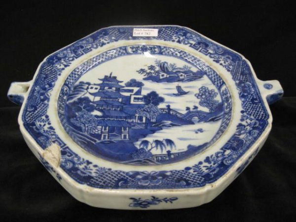 Chinese Fitzhugh Porcelain Warming Dish, 19th cen: 19th century, scarce form, 10", loss.