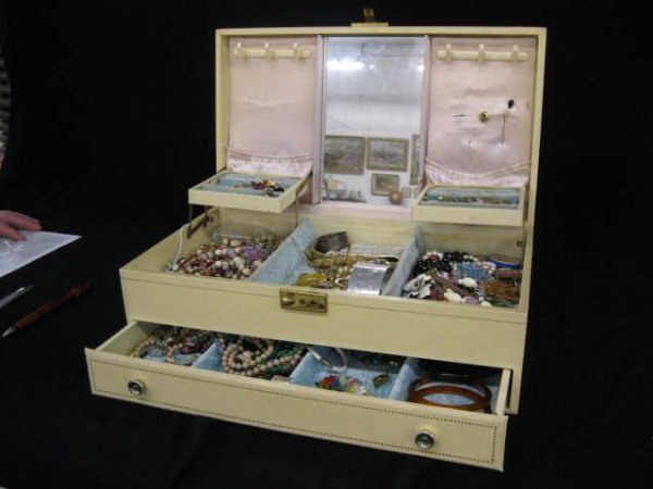 Estate Lot of Costume Jewelry in jewelry box, : good mixture.