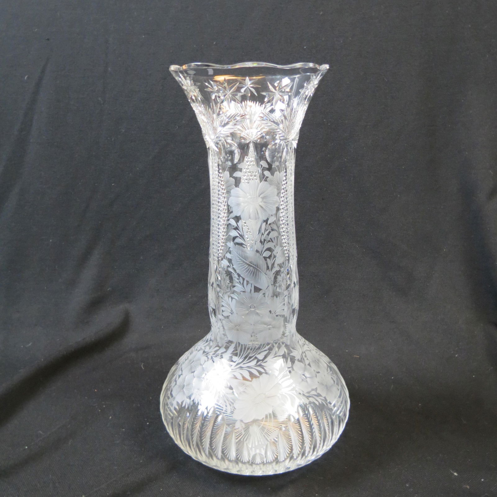 Libbey Cut  & Engraved Glass 14" Vase (1 of 10)