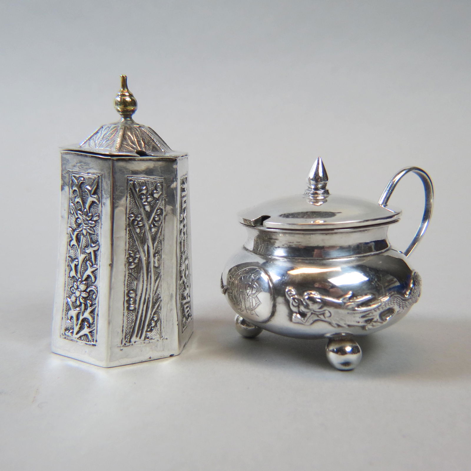 2 Chinese Silver Mustard Pots (1 of 6)