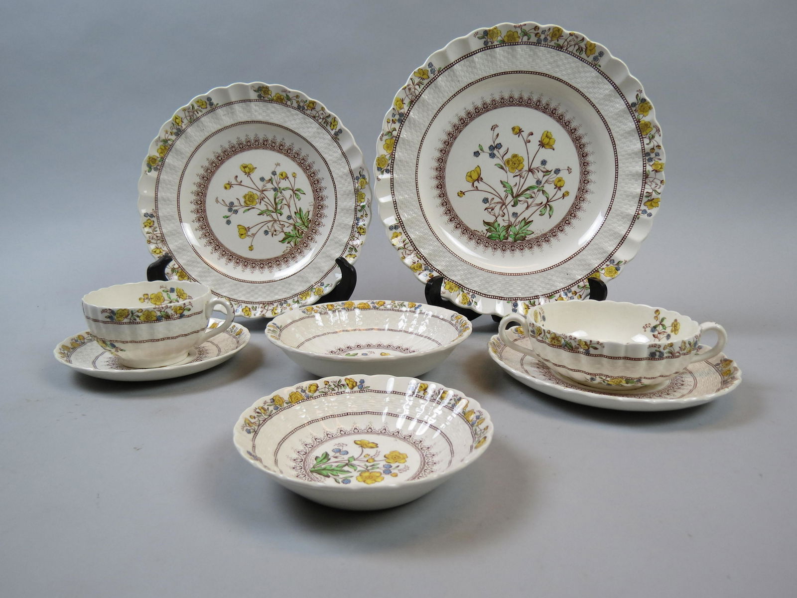 85pc. Spode Copeland "Buttercup" Dinner Service (1 of 8)