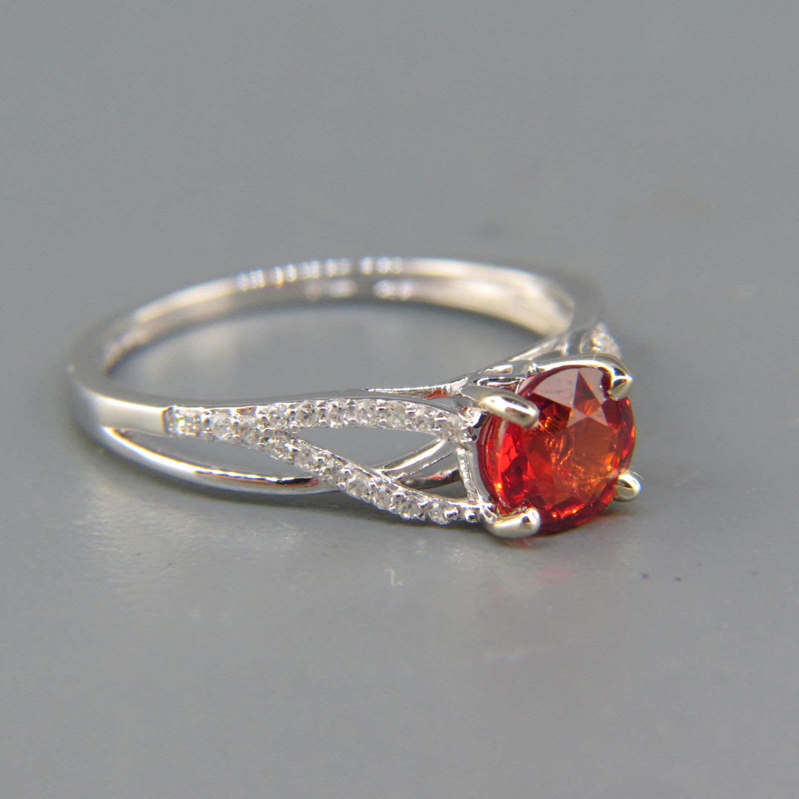 Red Spinel & Diamond 18K Gold Ring (1 of 9)