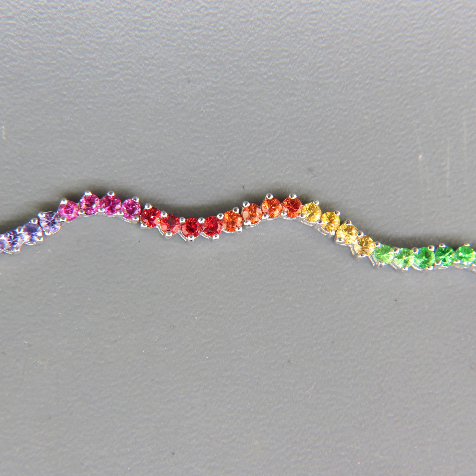 Tsavorite Garnet & Sapphire Bracelet 18K Gold (1 of 8)