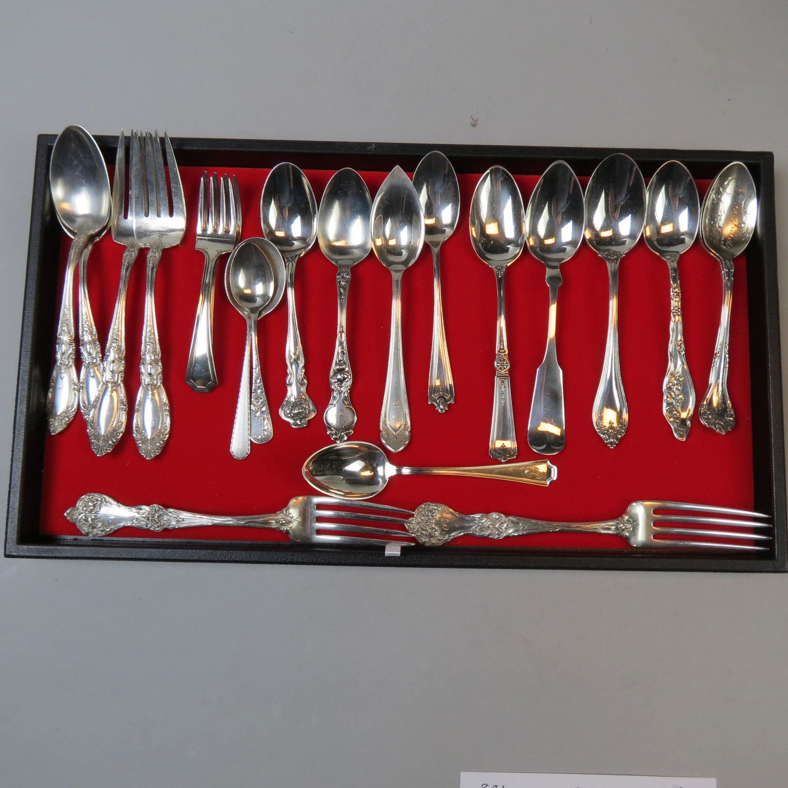 22 pcs. Sterling Silver Flatware (1 of 6)