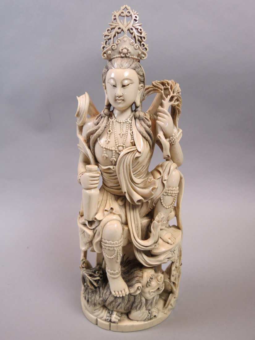 Chinese Carved Antique Guanyin or Quan Yin Statue, (1 of 13)