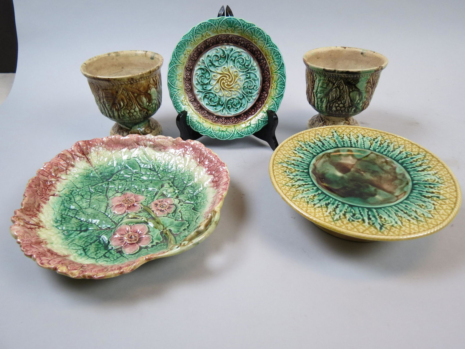 5 pcs. Majolica Pottery (1 of 7)