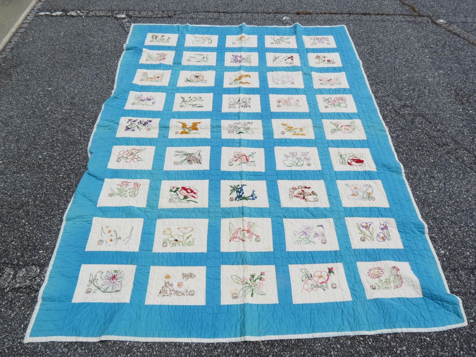 Antique Handmade Quilt, embroidered floral design (1 of 5)