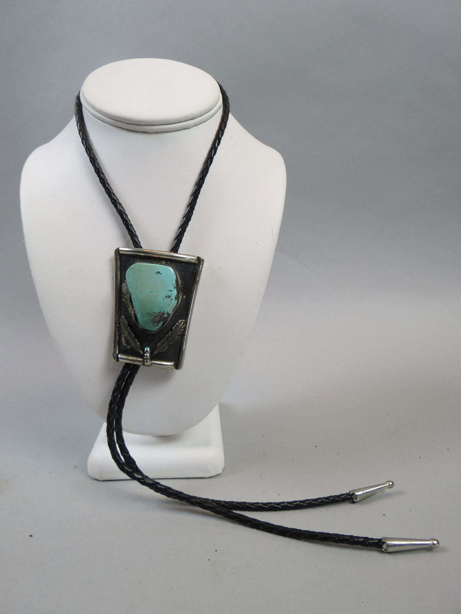 D/T Emery Navajo Turquoise & Sterling Bolo Tie (1 of 6)