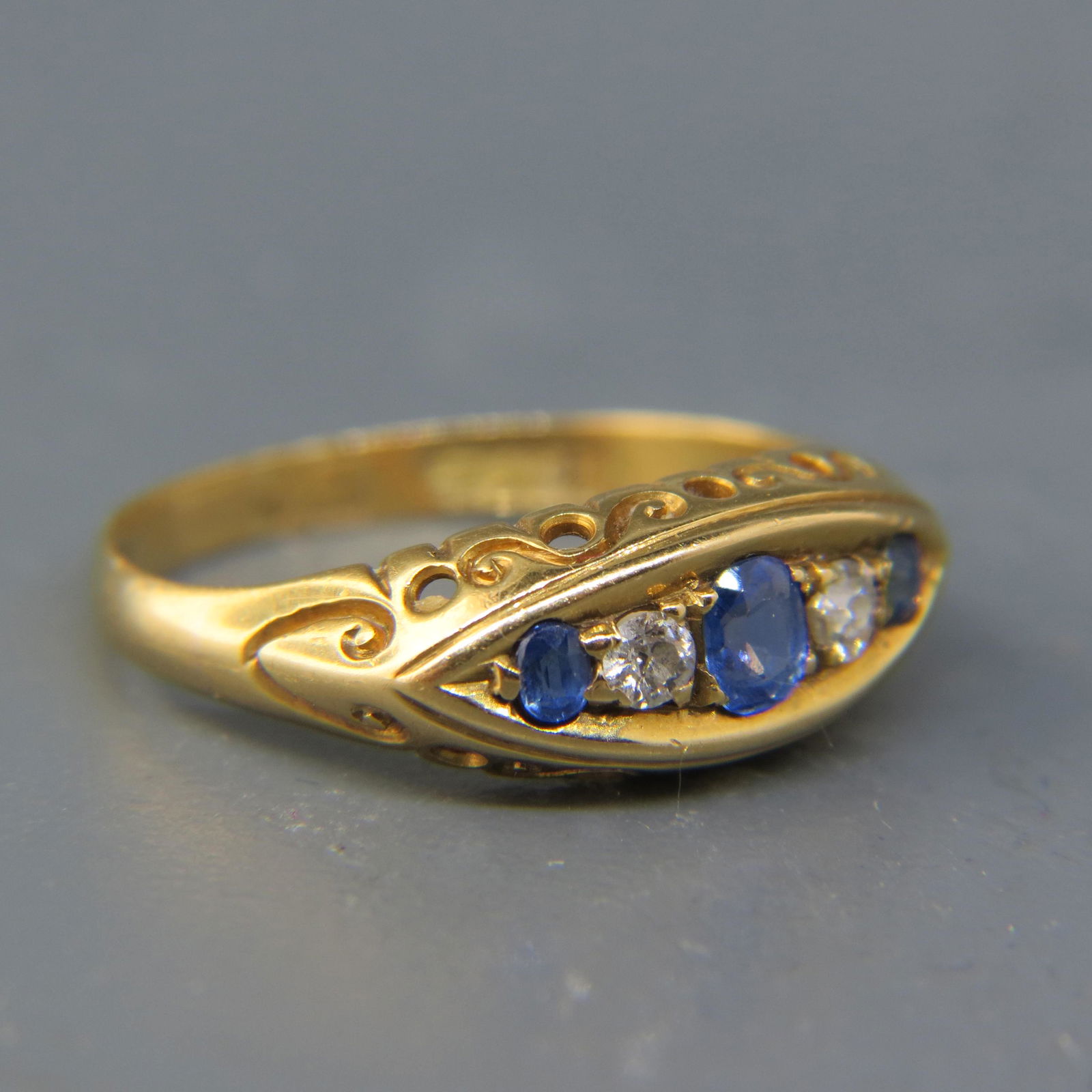 Antique Sapphire & Diamond 18K Gold Ring (1 of 5)