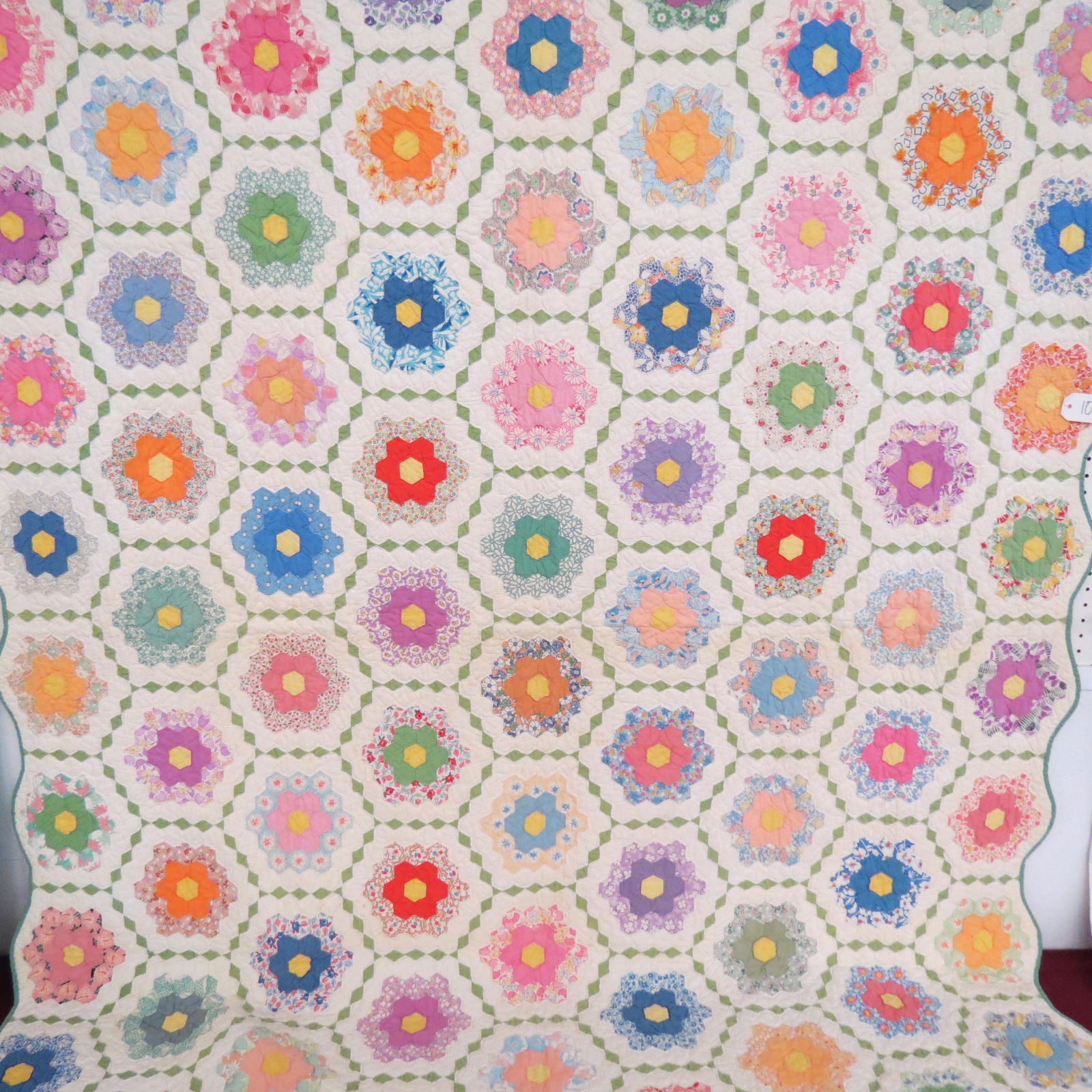 Antique Handmade Quilt Grandma's Flower Garden"" (1 of 5)