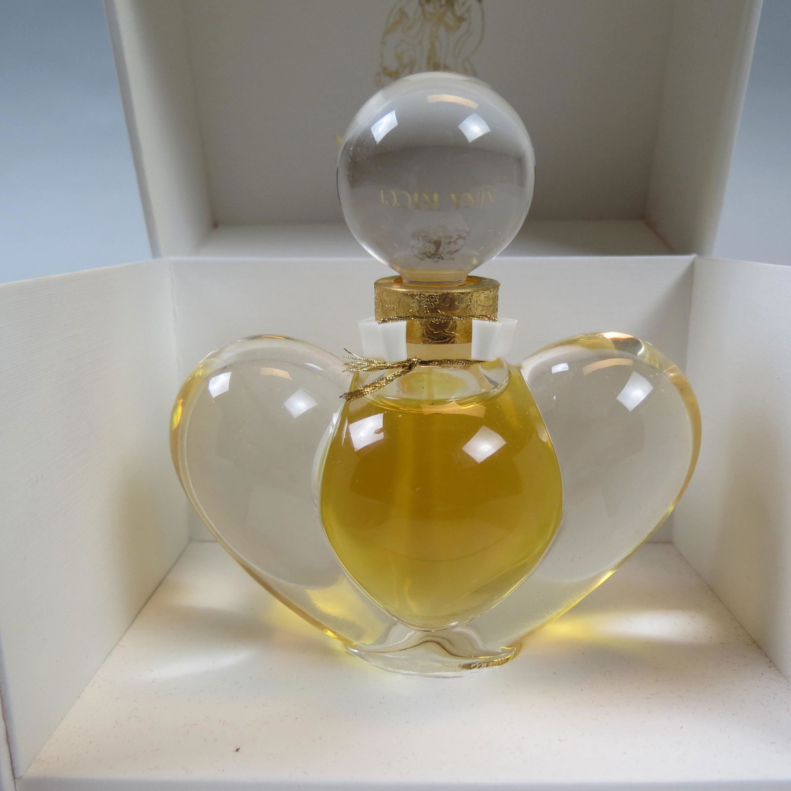 Lalique Perfume Bottle Farouche" Nina Ricci," (1 of 4)