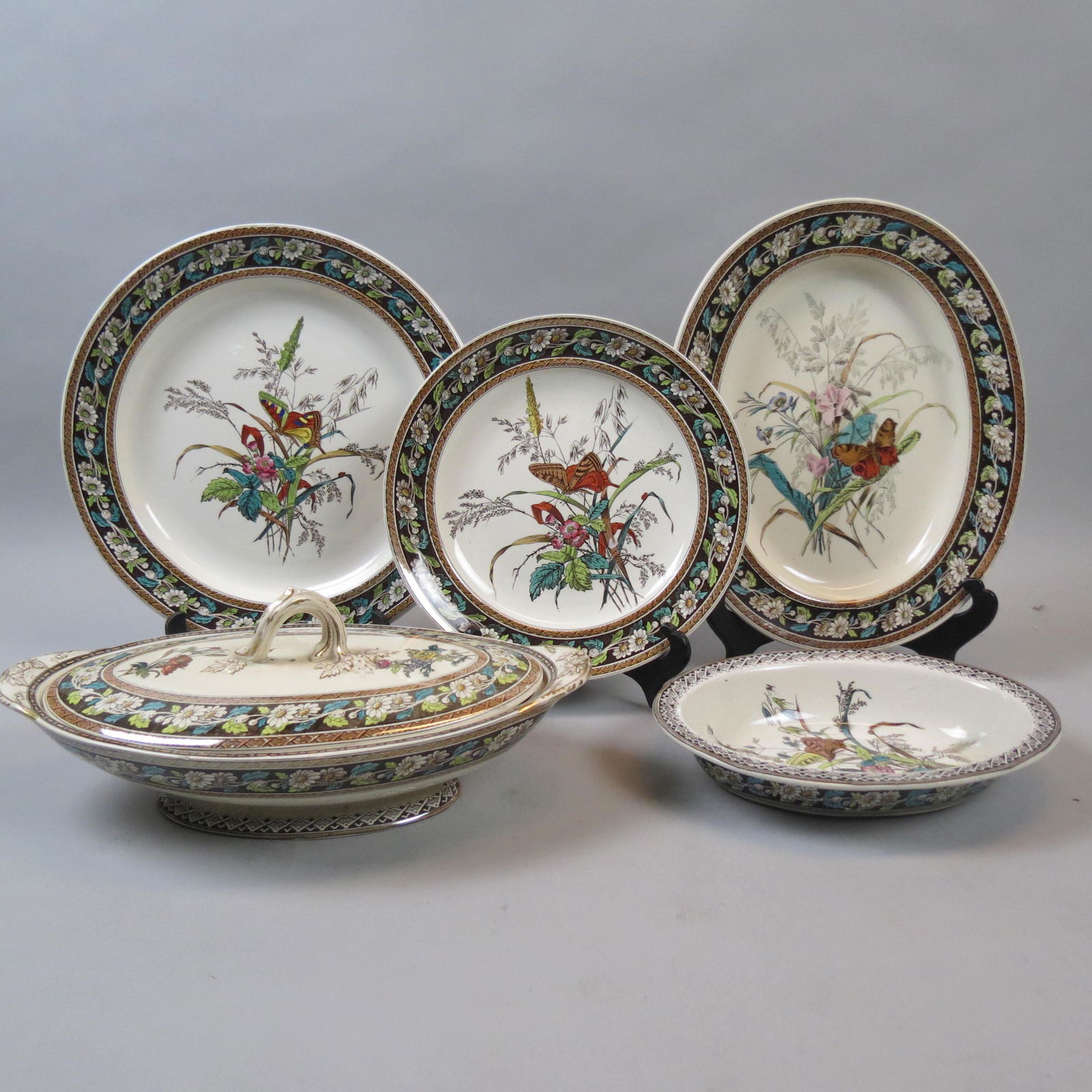 33 pc. Copeland English Ironstone Dinner Service, 1890's, (1 of 7)