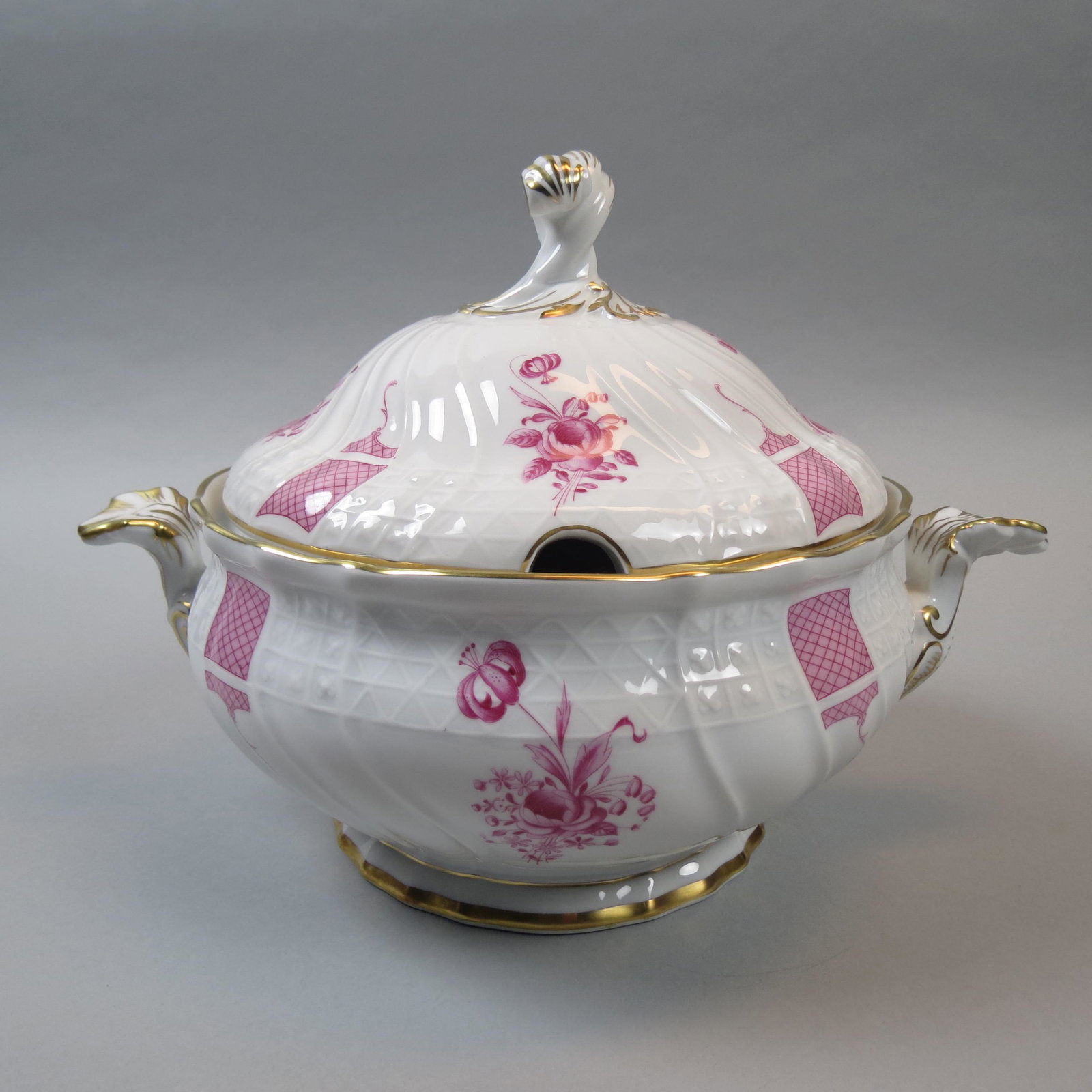 Hutschenreuther Porcelain Covered Soup Tureen: Raspberry floral with lattice panels, 13 diameter plus handles, excellent.