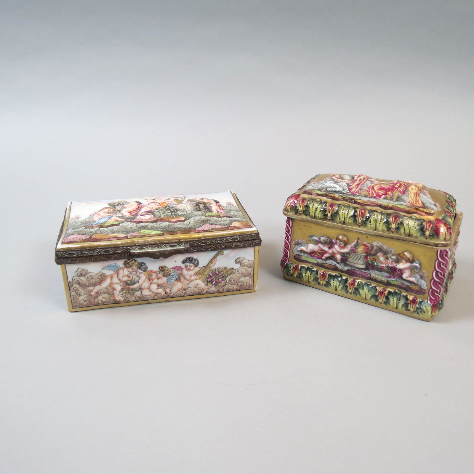 2 Capodimonte Porcelain Dresser Boxes (1 of 6)