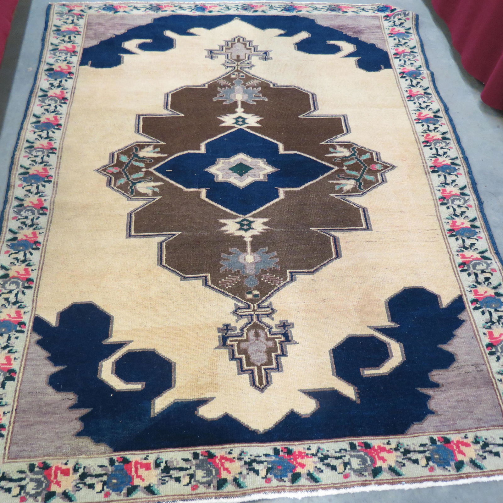 Oushak Persian Handmade Rug (1 of 5)