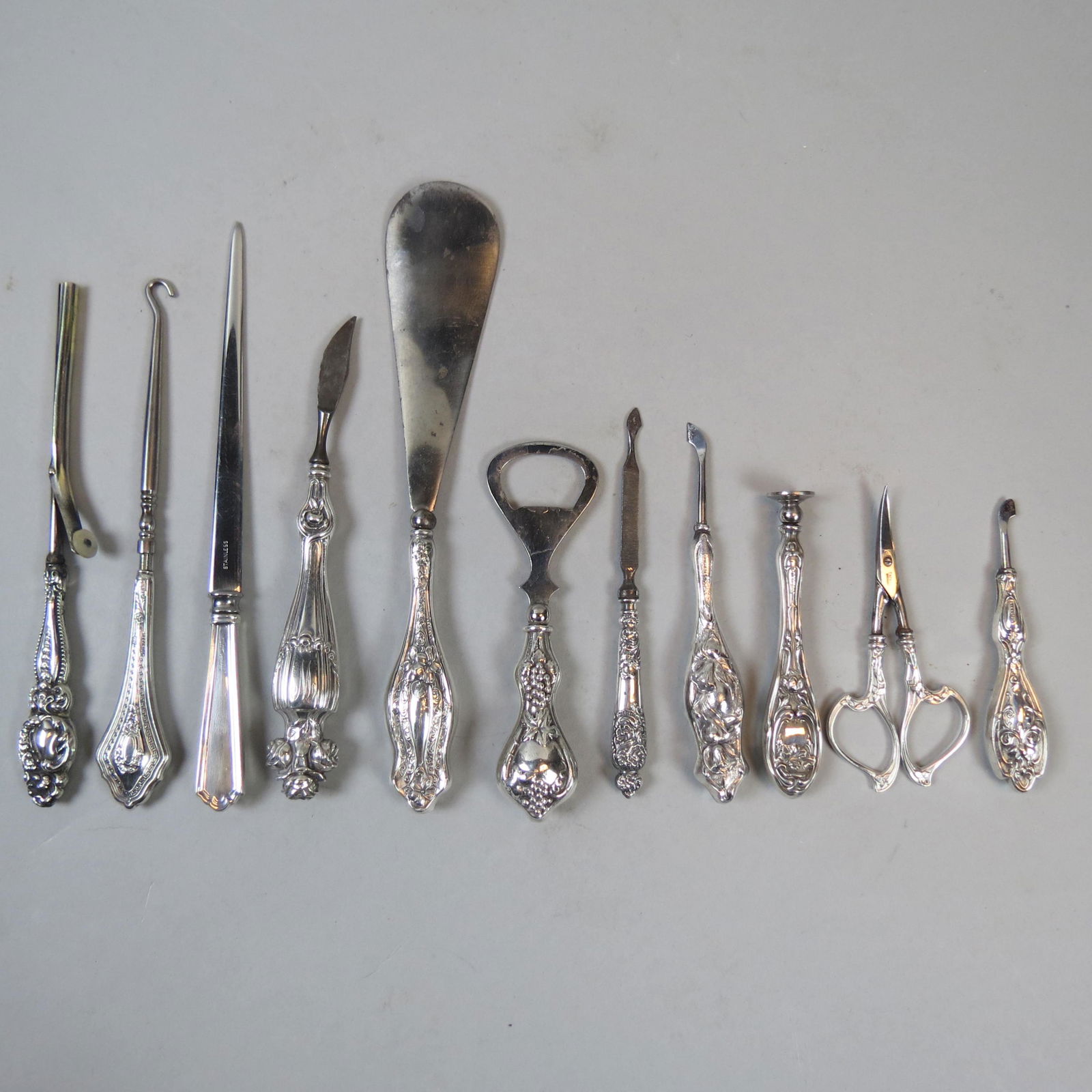 11 Sterling Silver Handled Items (1 of 8)