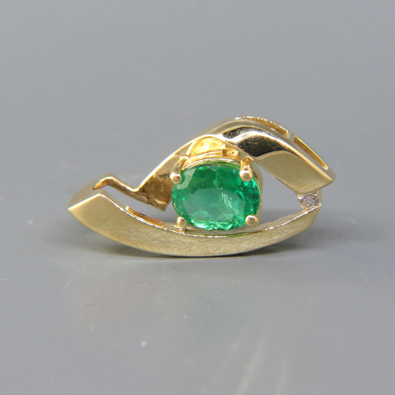 Emerald 14K Gold Pendant (1 of 6)