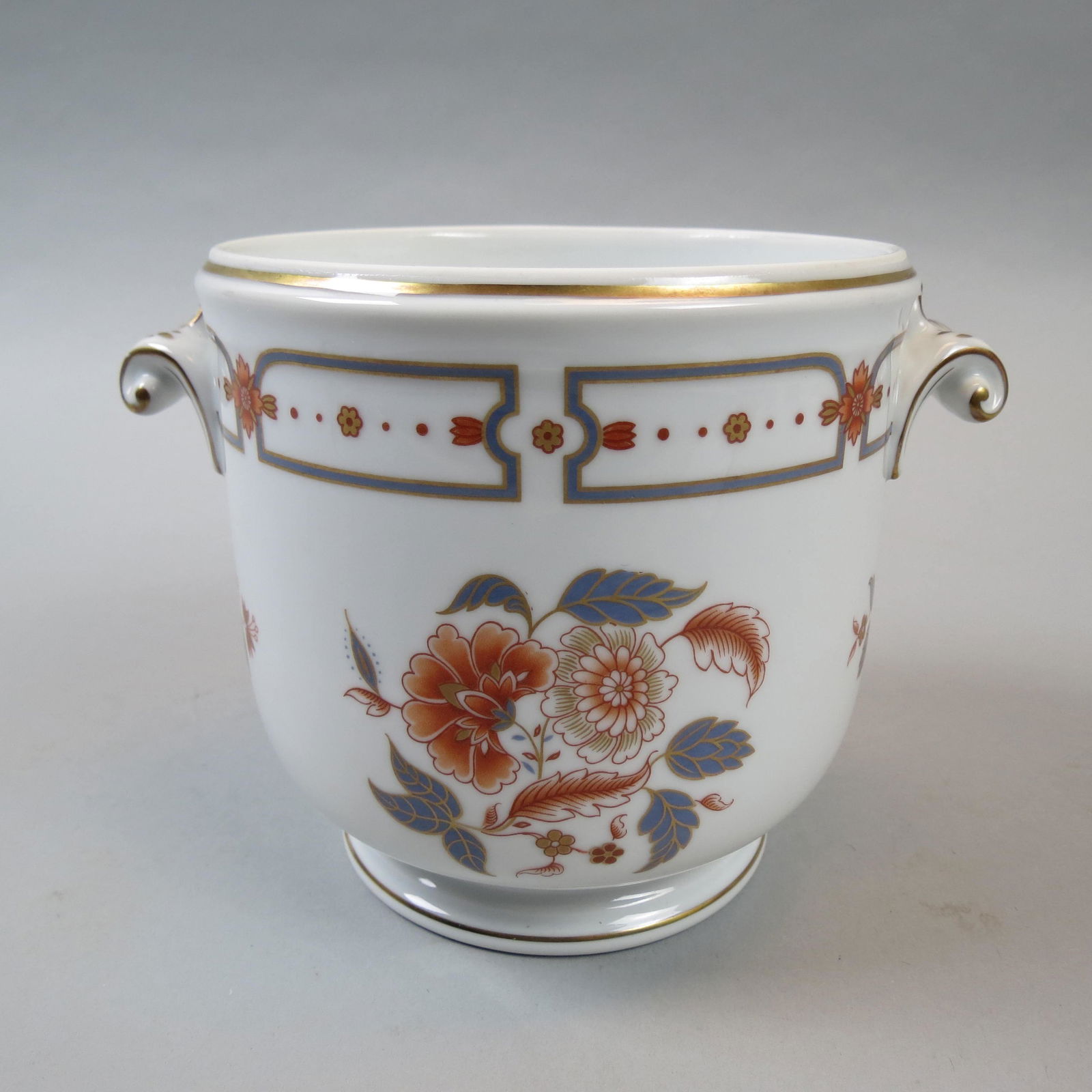 Richard Ginori Porcelain Planter or Cache Pot (1 of 5)