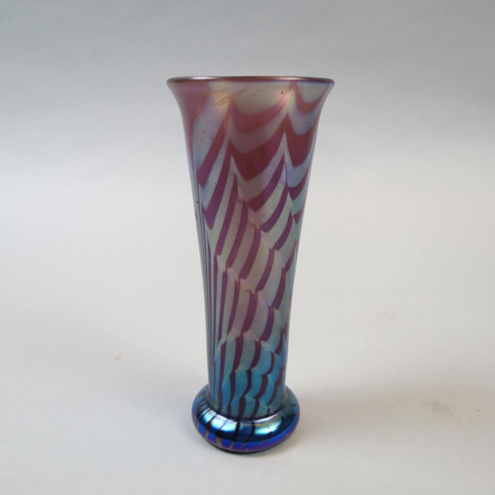 Orient & Flume Art Glass Vase (1 of 6)