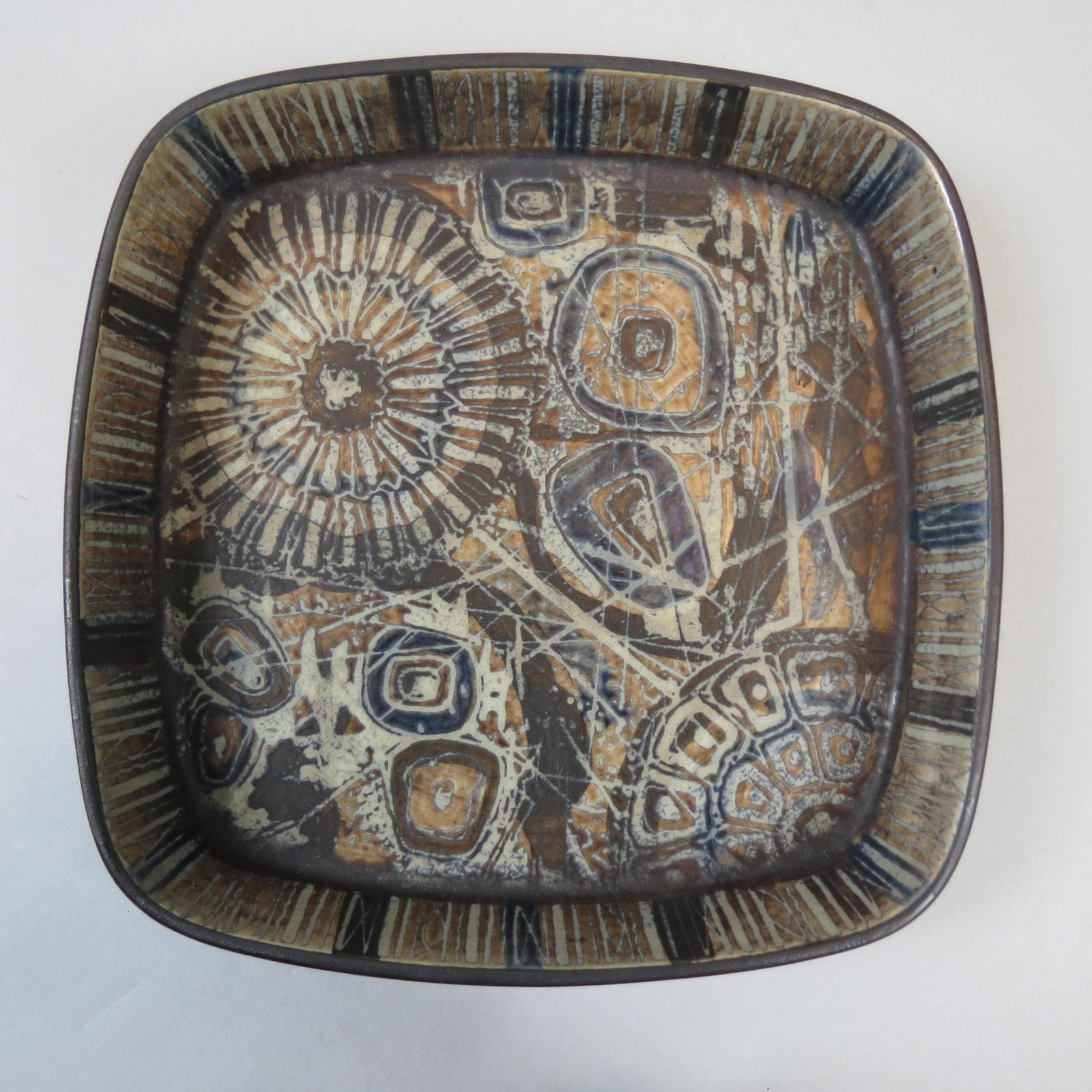 Royal Copenhagen Fiaence Dish by Nils Thorson: Mid century modern, #870/2884, signed, 8 1/2, excellent.