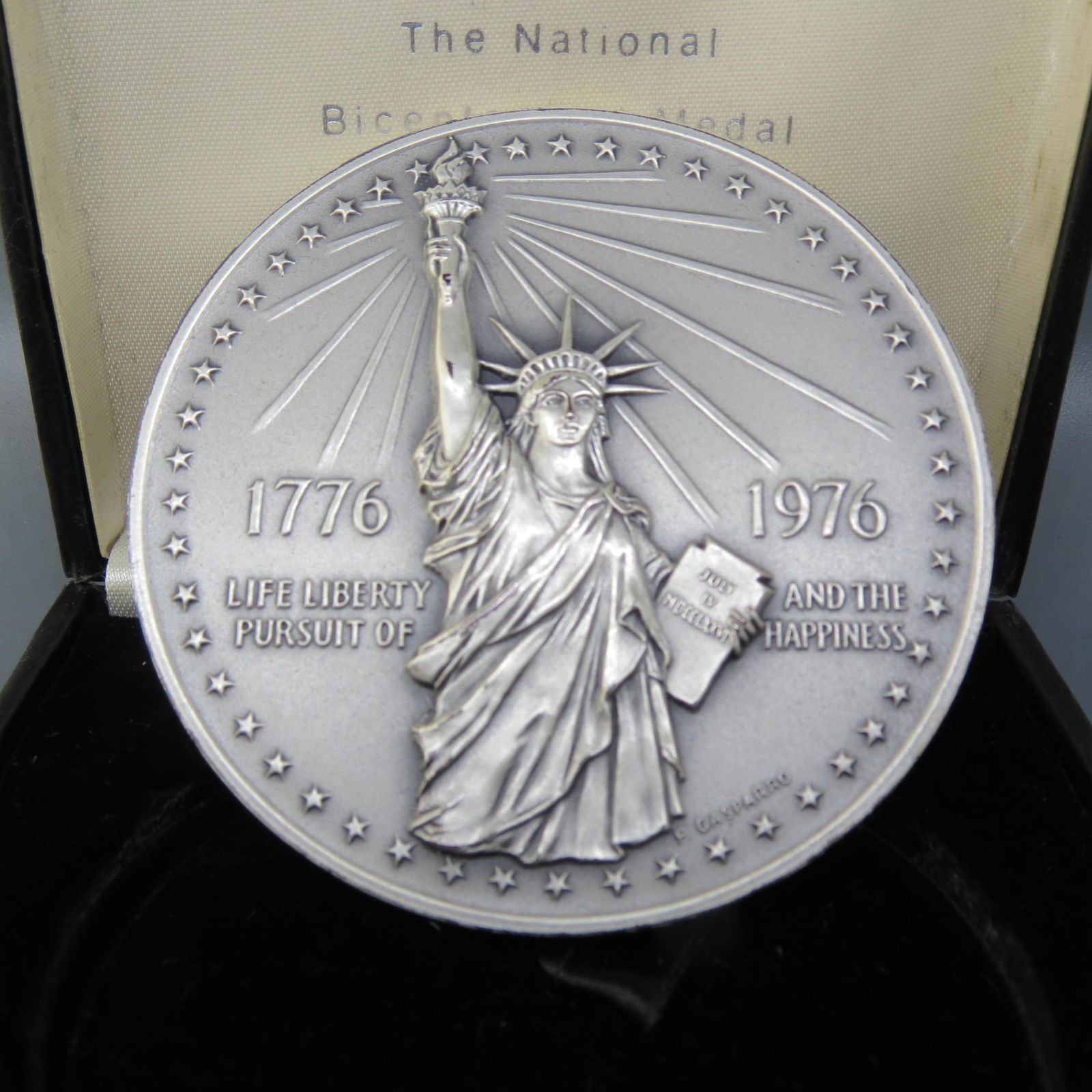1976 National Bicentennial Silver Medal, Large 75 mm, 8.25 troy ounces (1 of 3)