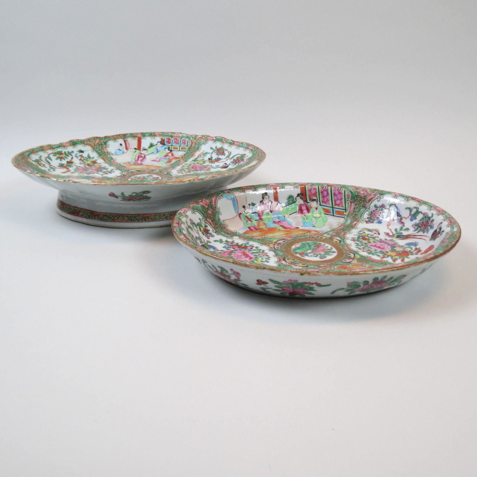 2 Chinese Rose Medallion Porcelain Oval Servers, (1 of 11)