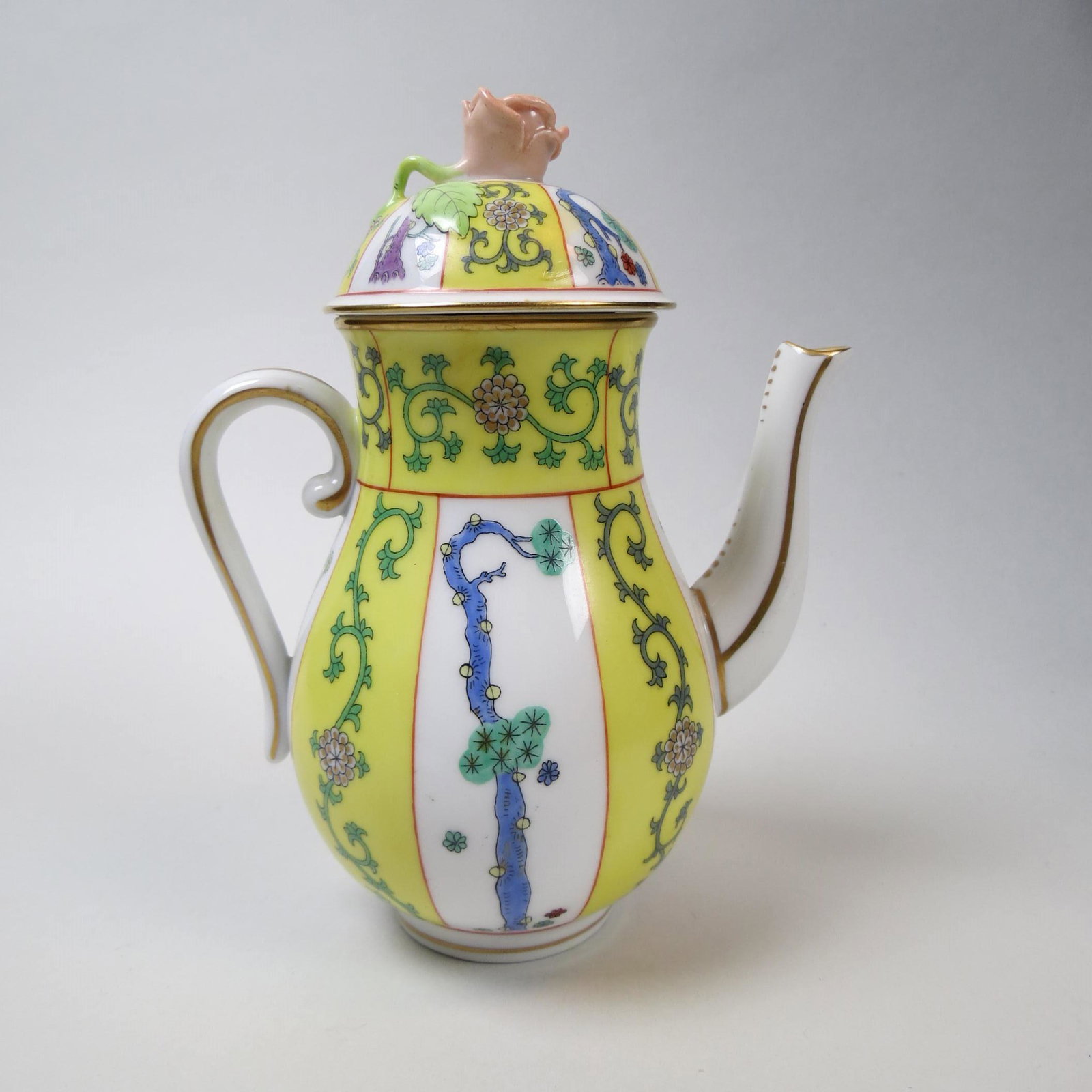 Herend Porcelain "Yellow Dynasty" Teapot,: or hot water pot, individual size, rose finial, 6 1/2", signed, excellent.